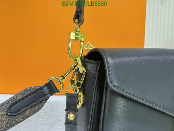 Louis Vuitton AAA+ Replica Pochette Voyage Mm LB58508501476