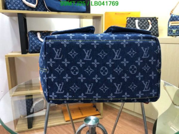 Louis Vuitton AAA+ Replica Blue Leather Backpack LB04176958703