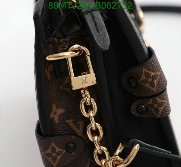 Louis Vuitton AAA+ Replica Reverse Trunk Clutch Bag LB06273251378