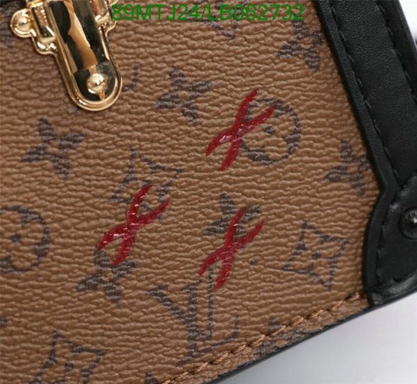 Louis Vuitton AAA+ Replica Reverse Trunk Clutch Bag LB06273251378