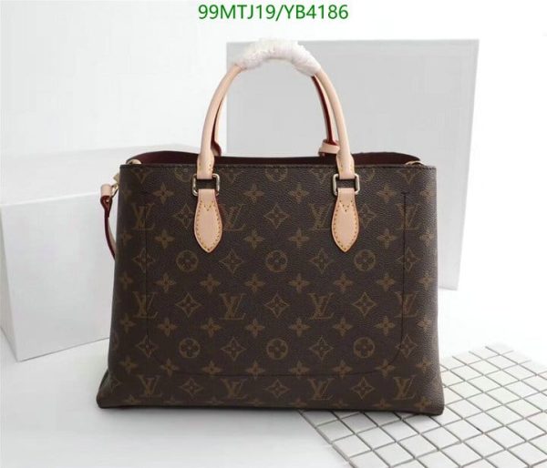 Louis Vuitton AAA+ Replica Sag Plat BB Bag YB41868574123