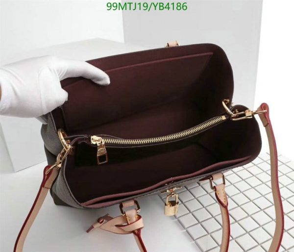 Louis Vuitton AAA+ Replica Sag Plat BB Bag YB41868574123