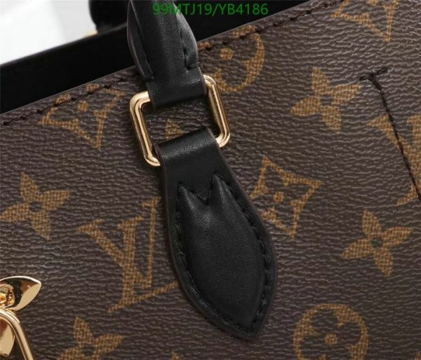 Louis Vuitton AAA+ Replica Sag Plat BB Bag YB41868574123