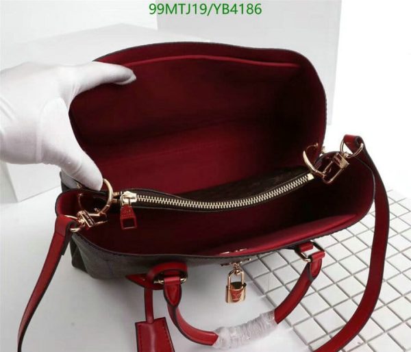 Louis Vuitton AAA+ Replica Sag Plat BB Bag YB41868574123