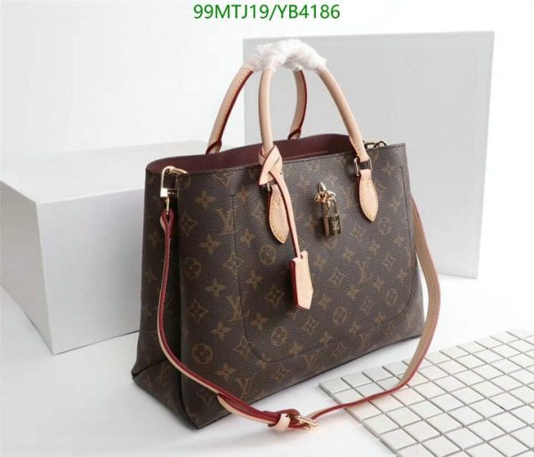 Louis Vuitton AAA+ Replica Sag Plat BB Bag YB41868574123