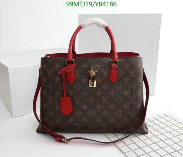 Louis Vuitton AAA+ Replica Sag Plat BB Bag YB41868574123