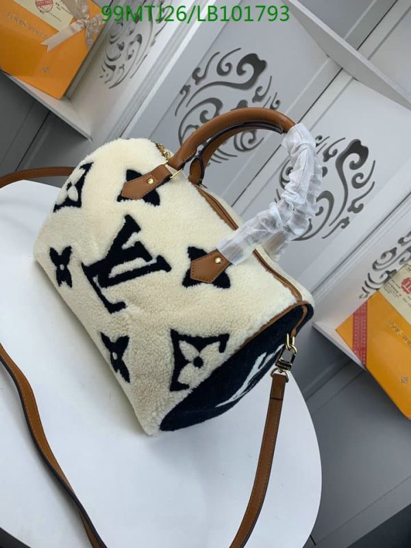 Louis Vuitton AAA+ Replica Shearling Teddy Speedy Bandouliere Bag LB10179389354