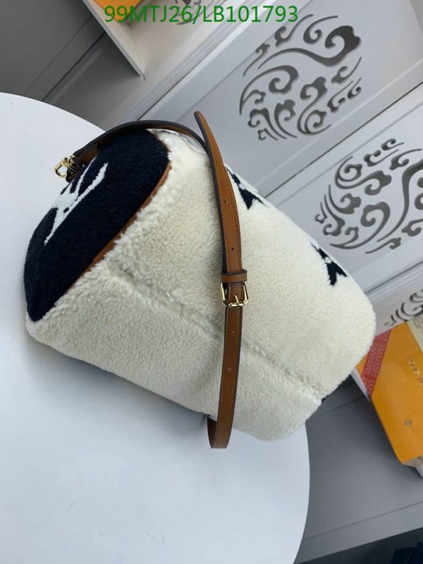 Louis Vuitton AAA+ Replica Shearling Teddy Speedy Bandouliere Bag LB10179389354