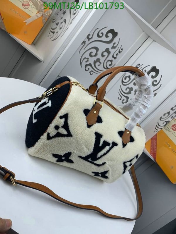 Louis Vuitton AAA+ Replica Shearling Teddy Speedy Bandouliere Bag LB10179389354