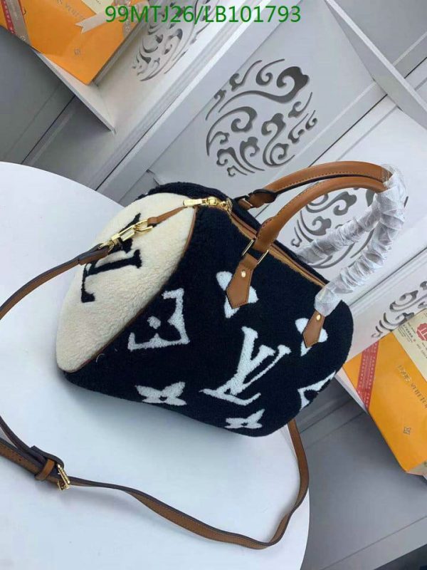 Louis Vuitton AAA+ Replica Shearling Teddy Speedy Bandouliere Bag LB10179389354