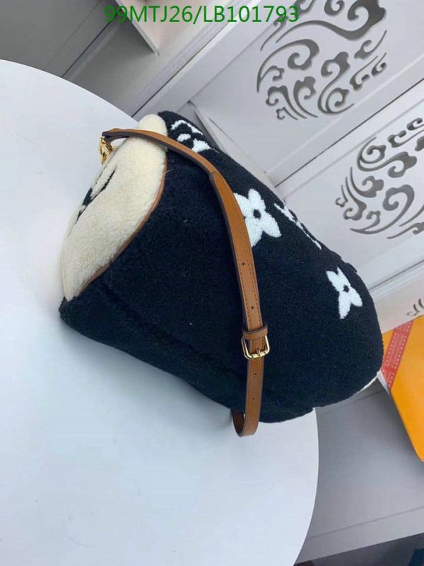 Louis Vuitton AAA+ Replica Shearling Teddy Speedy Bandouliere Bag LB10179389354