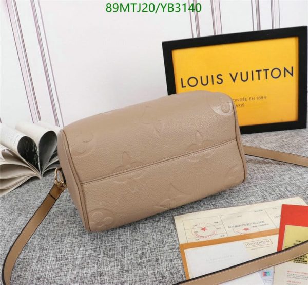 Louis Vuitton AAA+ Replica Speedy Bandouliare Leather Handbag YB31408965413