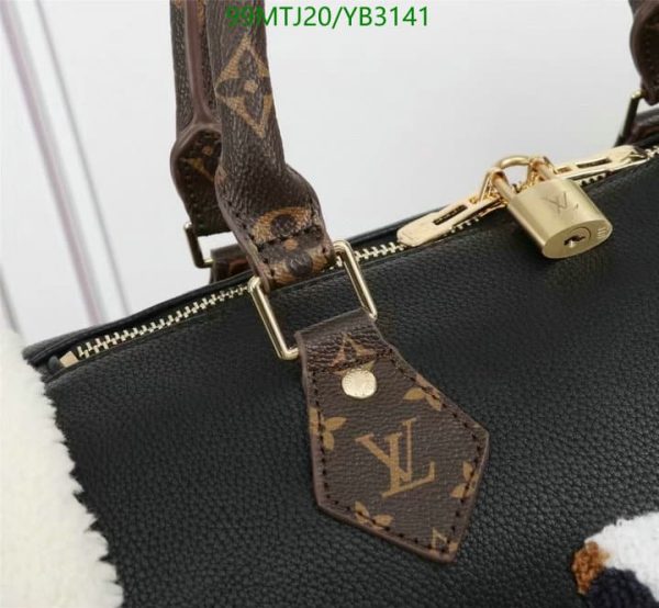 Louis Vuitton AAA+ Replica Speedy Bandouliere Leather Bag YB31418958963