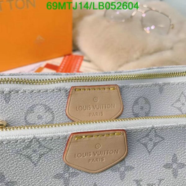 Louis Vuitton AAA+ Replica Takashi Murakami Pochette Bag LB10526045349