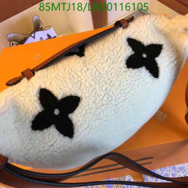 Louis Vuitton AAA+ Replica Teddy Fleece Belt Bum Bag LBU0116105249