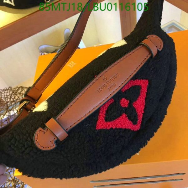 Louis Vuitton AAA+ Replica Teddy Fleece Belt Bum Bag LBU0116105249