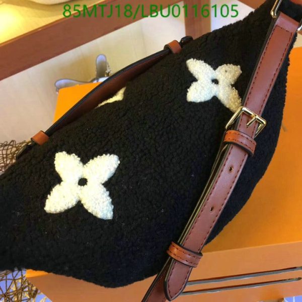 Louis Vuitton AAA+ Replica Teddy Fleece Belt Bum Bag LBU0116105249