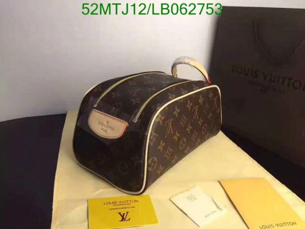 Louis Vuitton AAA+ Replica Toiletry Pouch LB06275357986