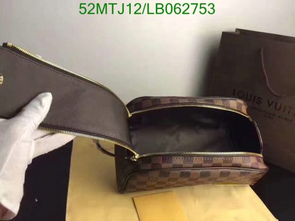 Louis Vuitton AAA+ Replica Toiletry Pouch LB06275357986