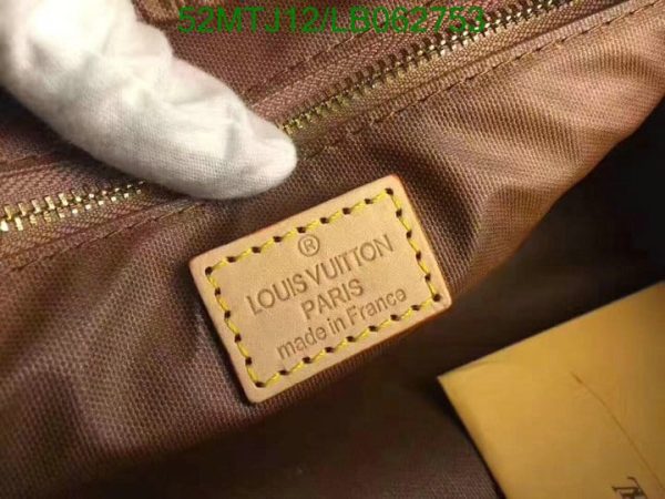 Louis Vuitton AAA+ Replica Toiletry Pouch LB06275357986