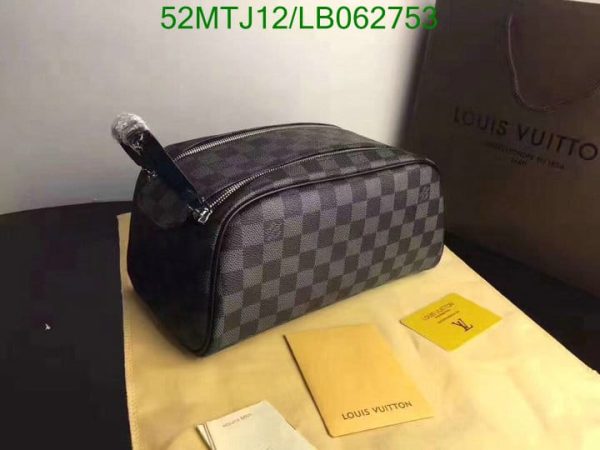 Louis Vuitton AAA+ Replica Toiletry Pouch LB06275357986