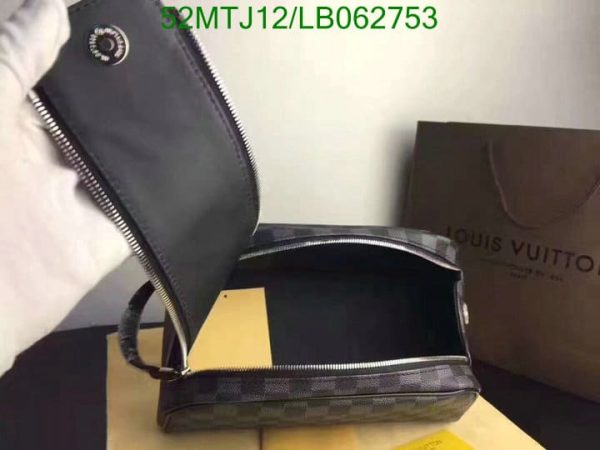 Louis Vuitton AAA+ Replica Toiletry Pouch LB06275357986