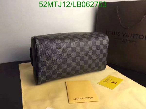 Louis Vuitton AAA+ Replica Toiletry Pouch LB06275357986