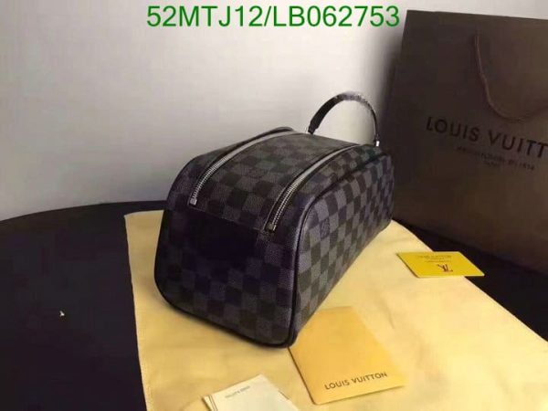 Louis Vuitton AAA+ Replica Toiletry Pouch LB06275357986