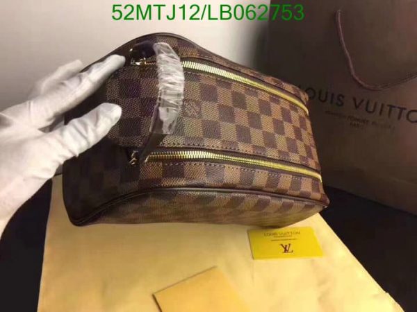 Louis Vuitton AAA+ Replica Toiletry Pouch LB06275357986