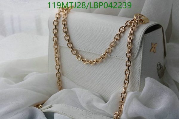 Louis Vuitton AAA+ Replica Twist Shoulder Bag LBP0422397826