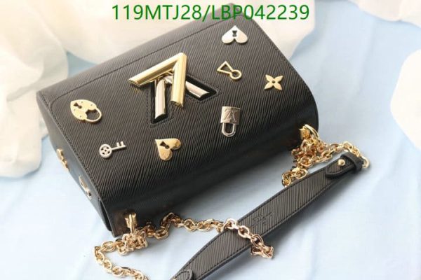 Louis Vuitton AAA+ Replica Twist Shoulder Bag LBP0422397826