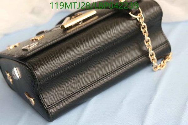 Louis Vuitton AAA+ Replica Twist Shoulder Bag LBP0422397826