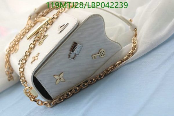 Louis Vuitton AAA+ Replica Twist Shoulder Bag LBP0422397826