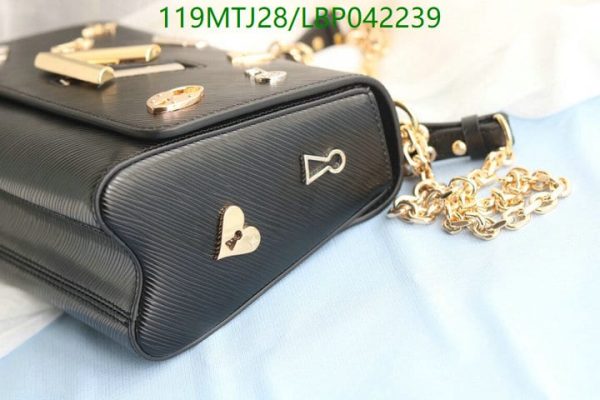 Louis Vuitton AAA+ Replica Twist Shoulder Bag LBP0422397826