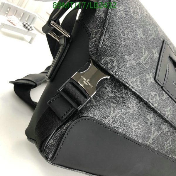 Louis Vuitton AAA+ Replica Voyager Messenger Bag LB24328963479