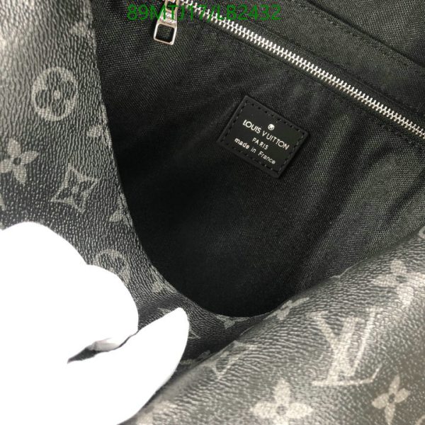 Louis Vuitton AAA+ Replica Voyager Messenger Bag LB24328963479