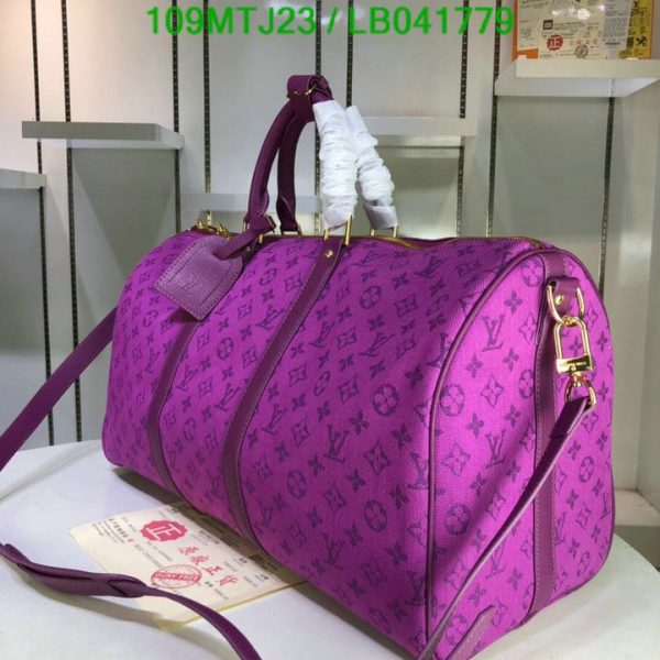 Louis Vuitton AAA+ Replica keepall strap Travel bag LB04177980127