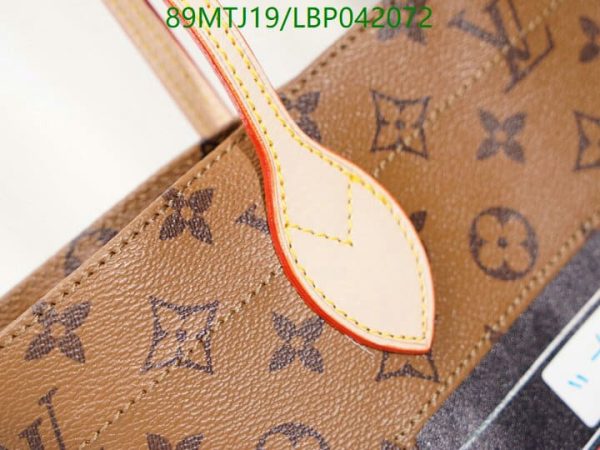 Louis Vuitton AAA+ Replica long handle tote rare LBP04207263459