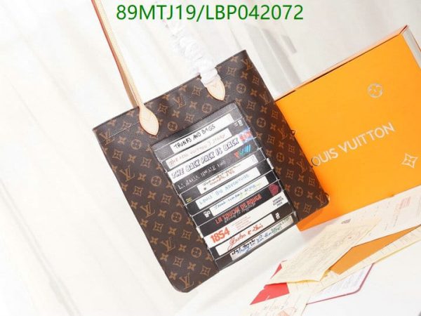 Louis Vuitton AAA+ Replica long handle tote rare LBP04207263459