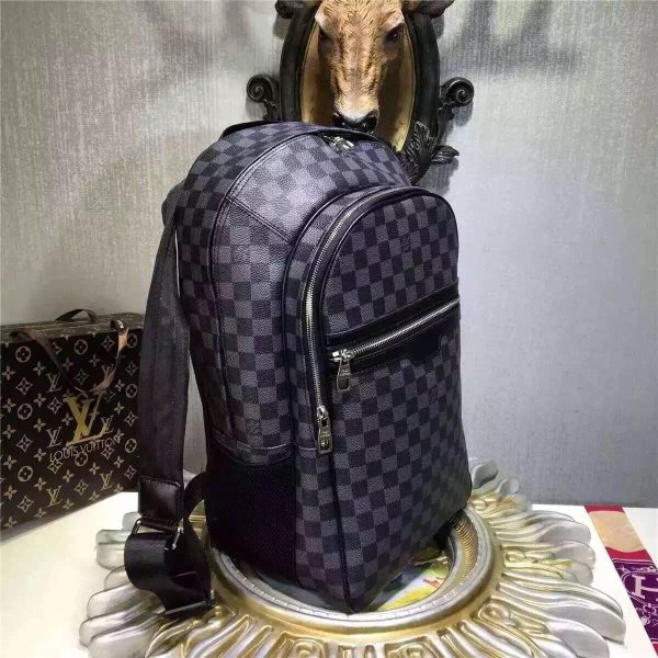 Louis Vuitton AAA+ Replica michael backpack LB06100189547