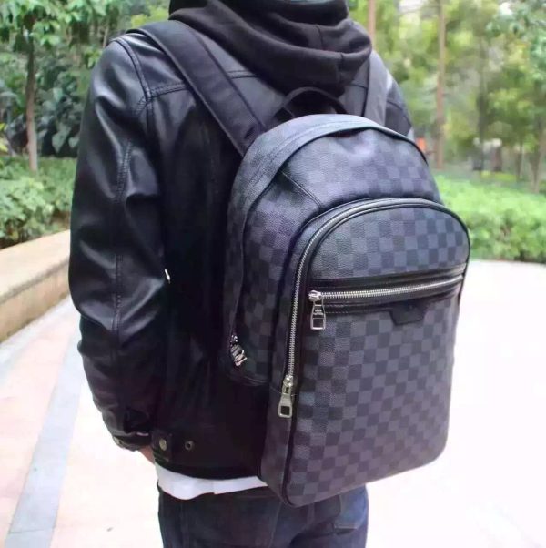 Louis Vuitton AAA+ Replica michael backpack LB06100189547