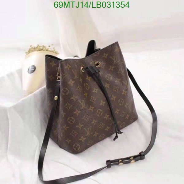 Louis Vuitton AAA+ Replica Monogram Canvas Leather Bag LB03135475349