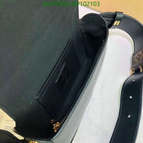 Louis Vuitton AAA+ Replica pochette bag LBP1021037345