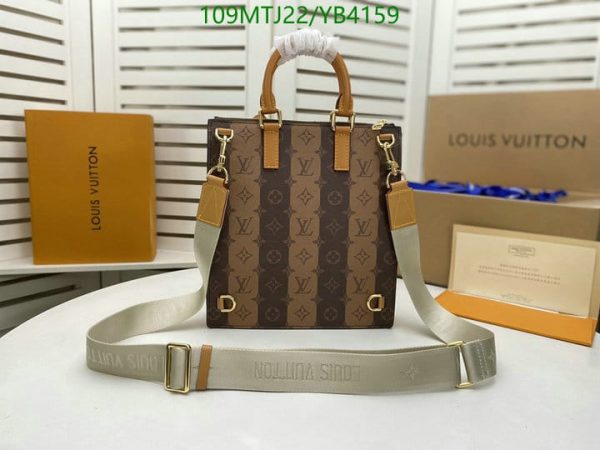 Louis Vuitton AAA+ Replica x Nigo Sac Plat Cross YB41598765120