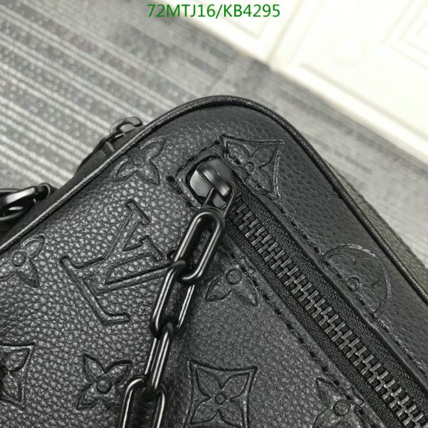 Louis Vuitton AAA+ Replica Virgil Abloh Volga Pochette  KB42955439751