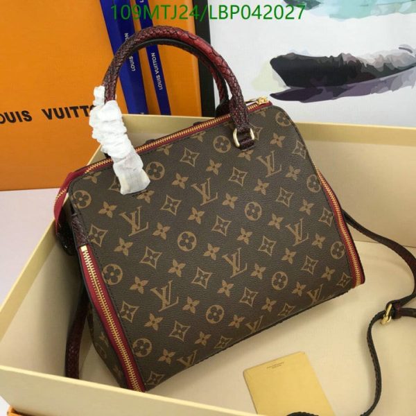 Louis Vuitton AAA+ Replica Designer Handbag LBP0420277864