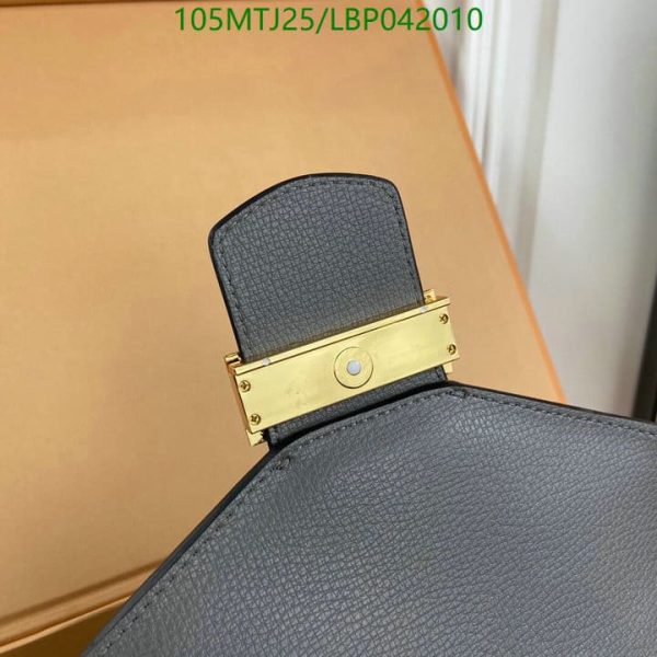 Louis Vuitton AAA+ Replica Inspired Shoulder Bag LBP0420107536