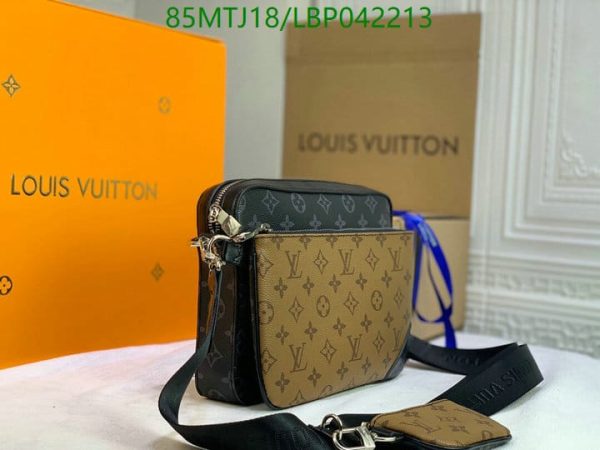 Louis Vuitton AAA+ Replica Luxury Messenger Duo Bag LBP0422137590