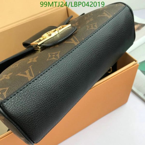 Louis Vuitton AAA+ Replica Messenger Bag LBP0420190654