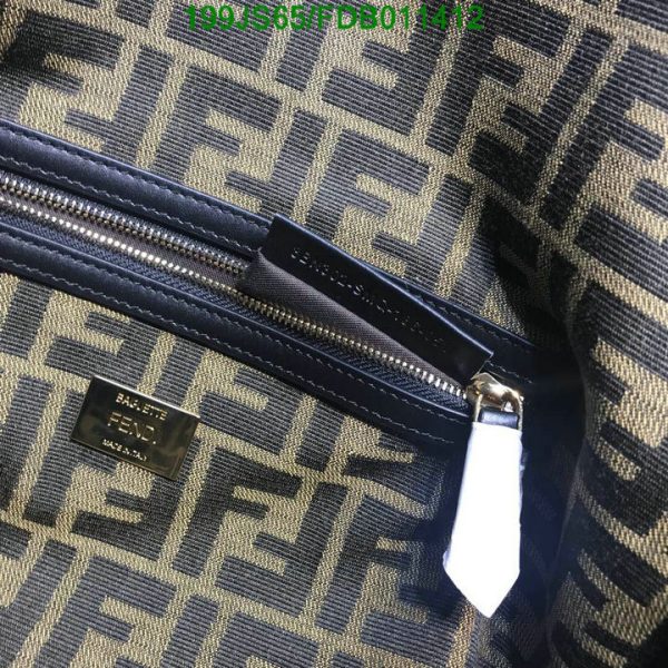 Fendi 1:1 Super High Quality Shoulder Bag FDB0114124643